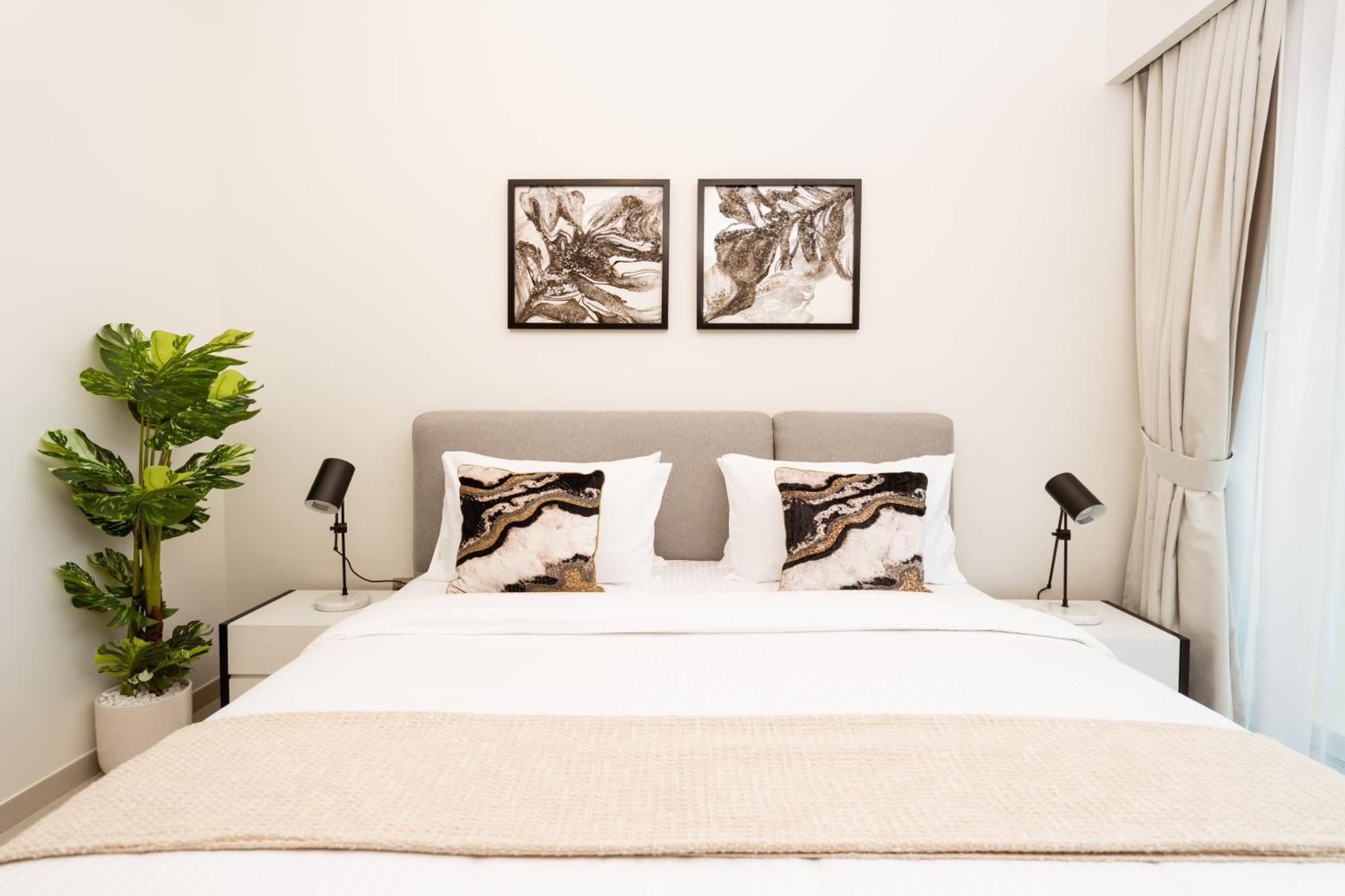 Appartamento Prime Retreats @ Burj Royale By Emaar Dubai Esterno foto