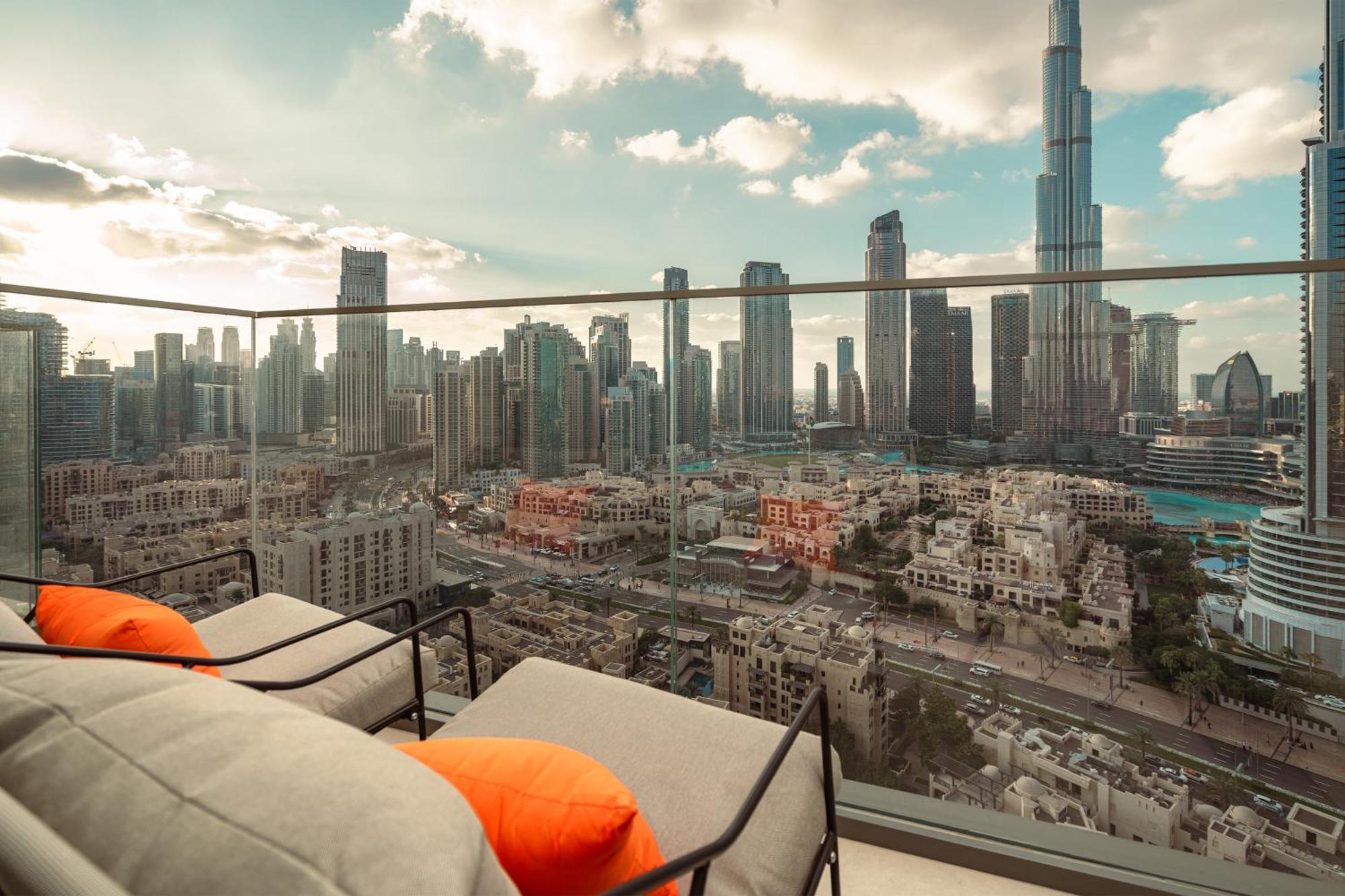 Appartamento Prime Retreats @ Burj Royale By Emaar Dubai Esterno foto