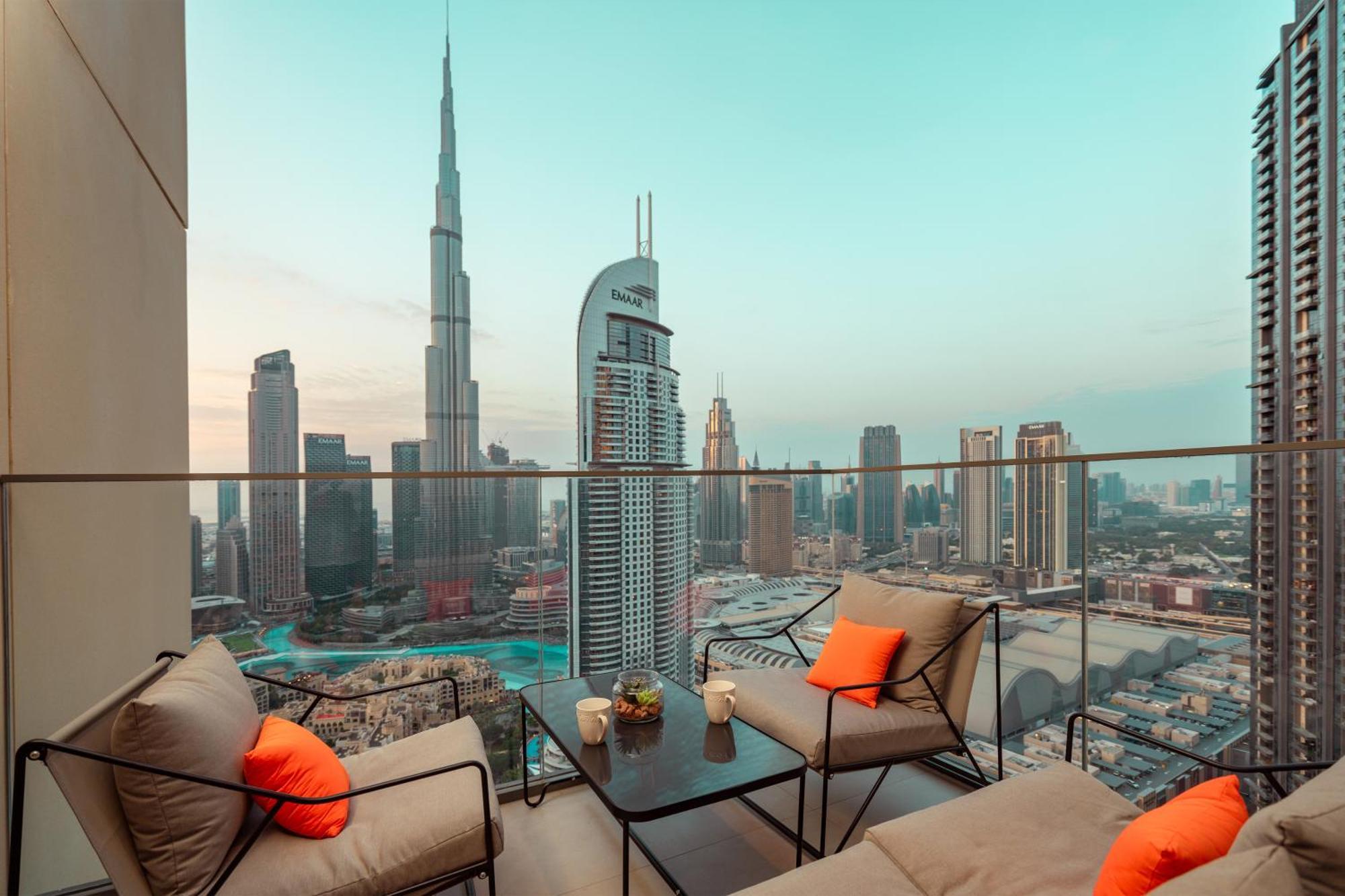 Appartamento Prime Retreats @ Burj Royale By Emaar Dubai Esterno foto