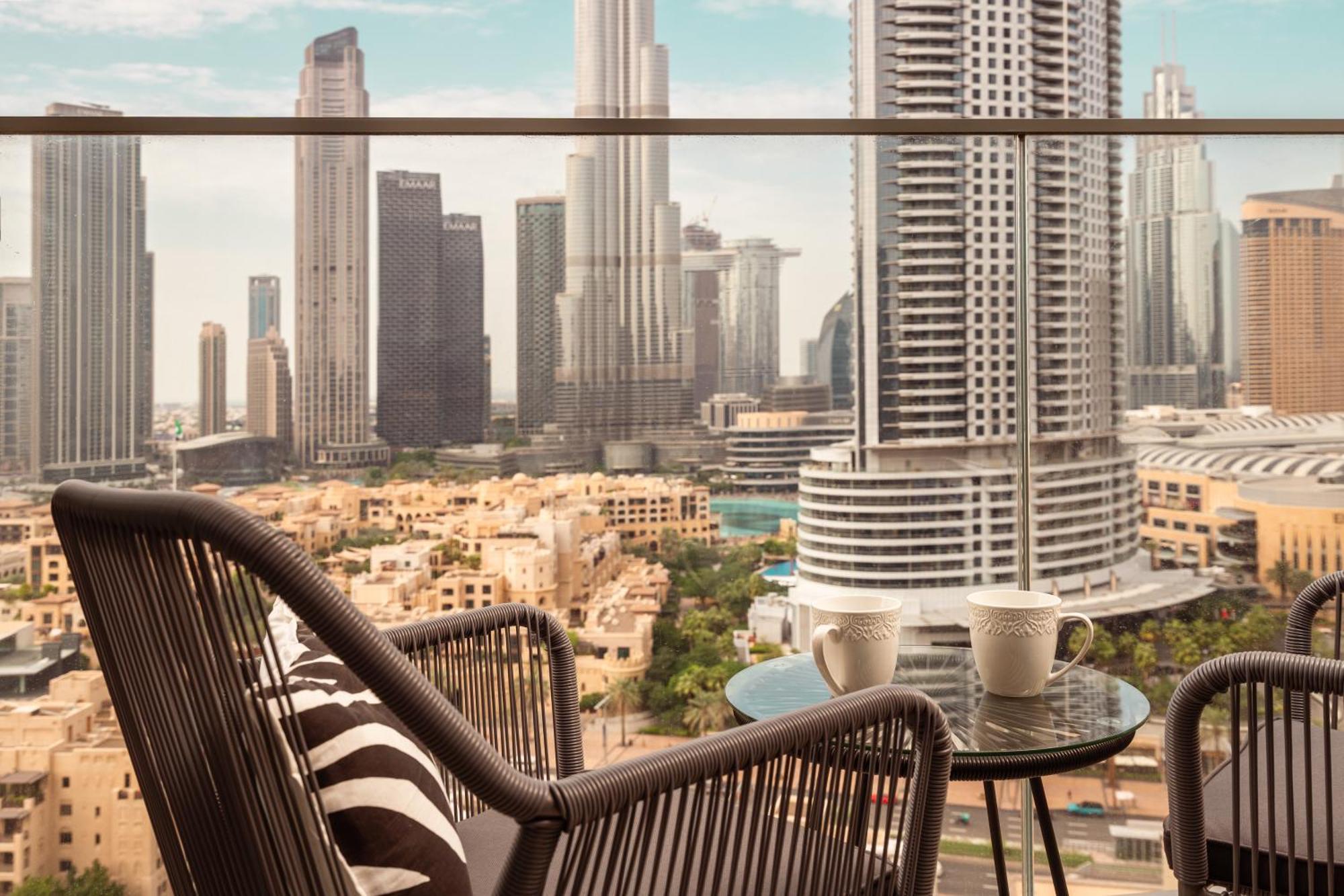 Appartamento Prime Retreats @ Burj Royale By Emaar Dubai Esterno foto