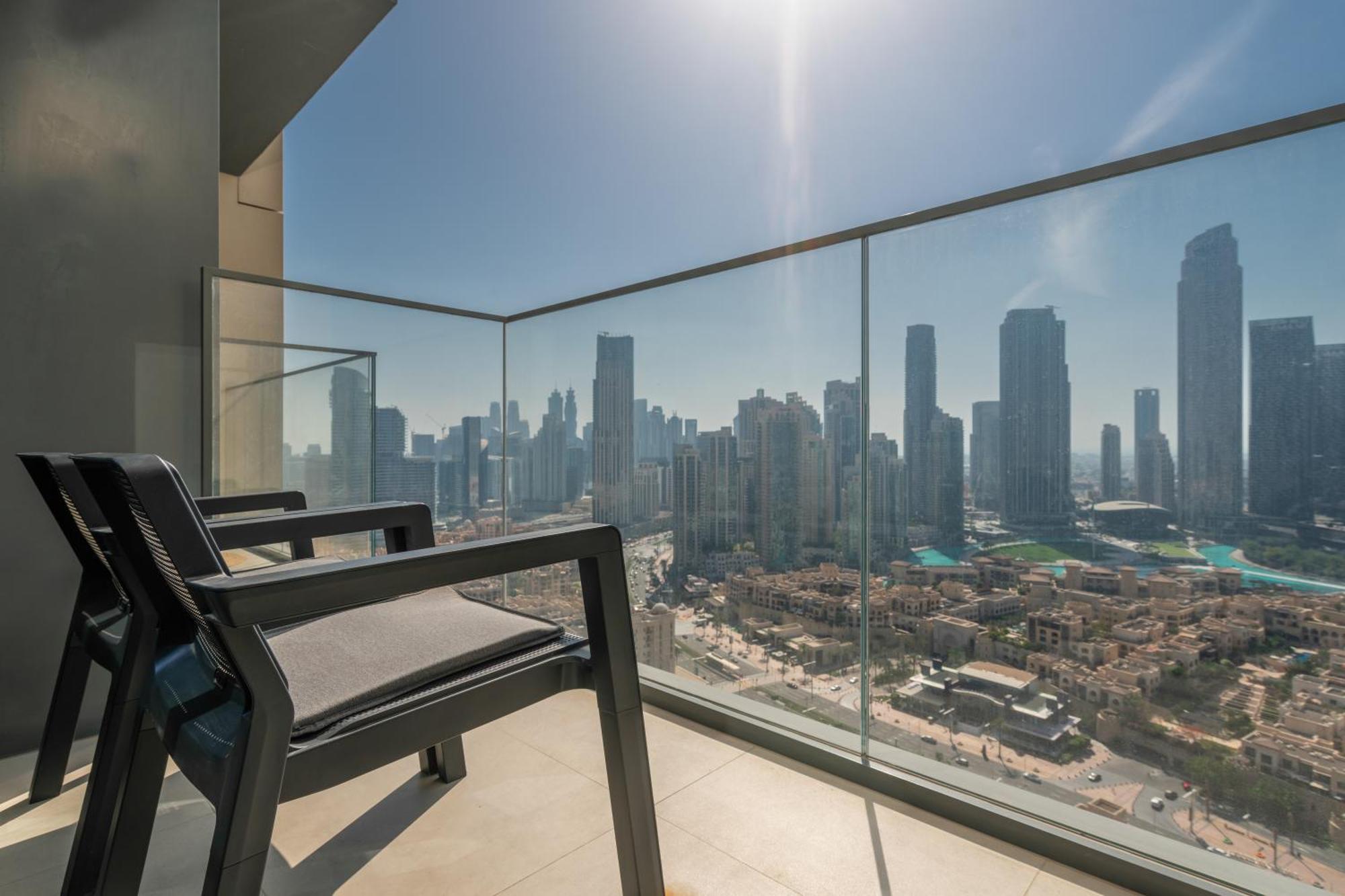 Appartamento Prime Retreats @ Burj Royale By Emaar Dubai Esterno foto
