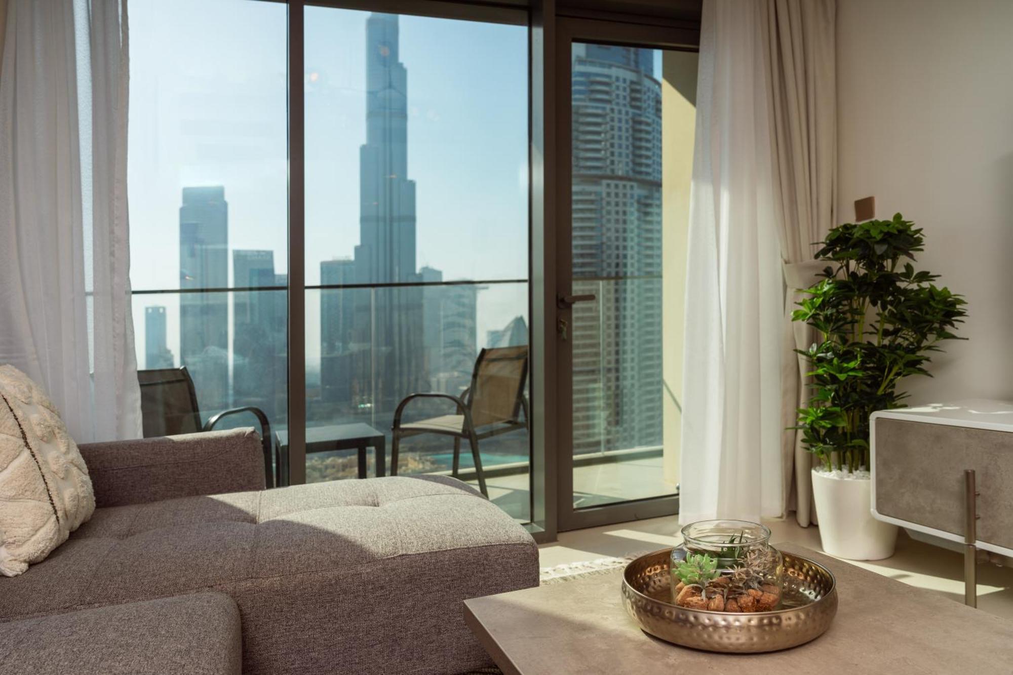 Appartamento Prime Retreats @ Burj Royale By Emaar Dubai Esterno foto